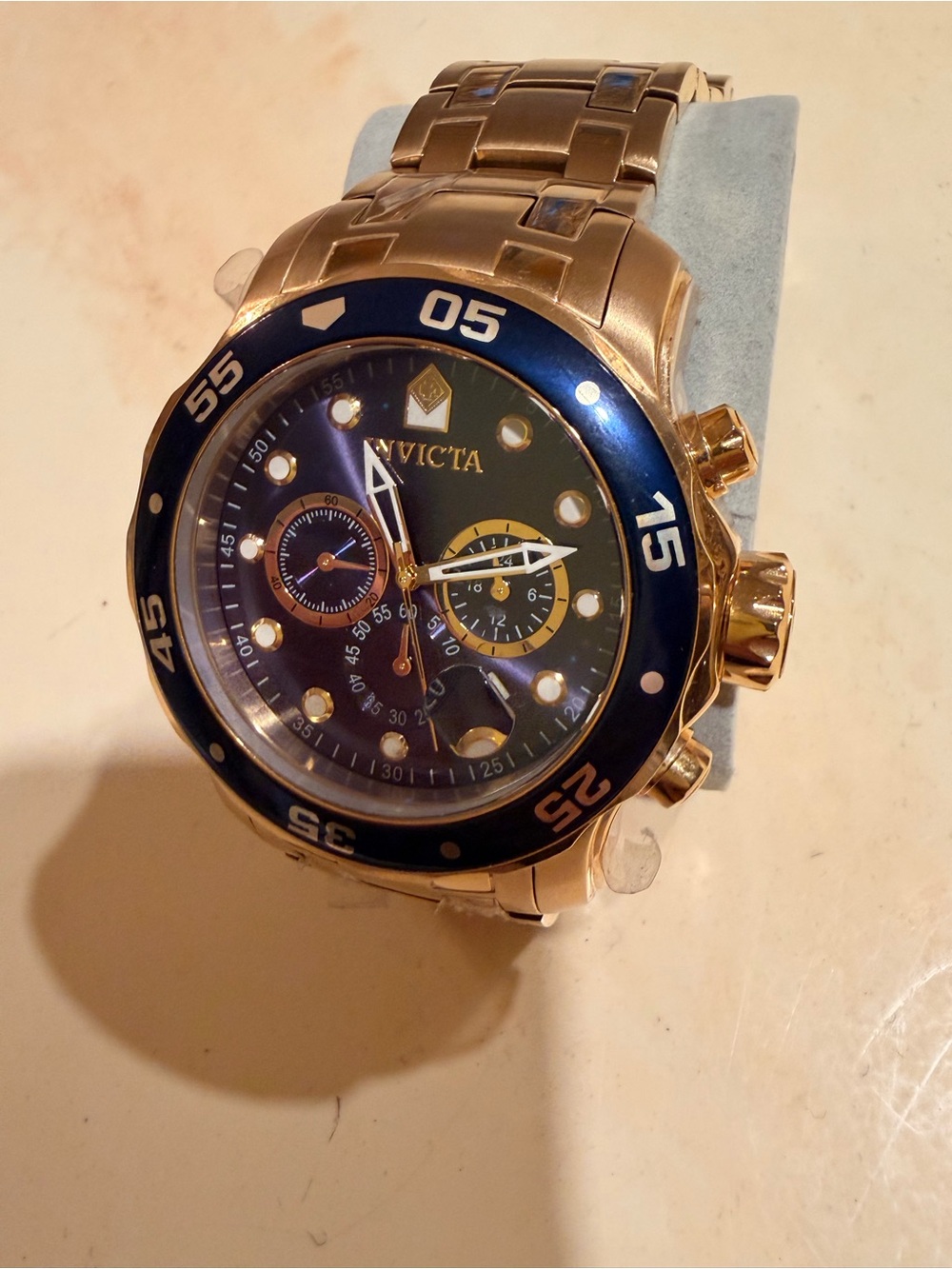 Invicta Men’s 200 Mm #0073 Gold-Tone Chronograph Jacket Watch